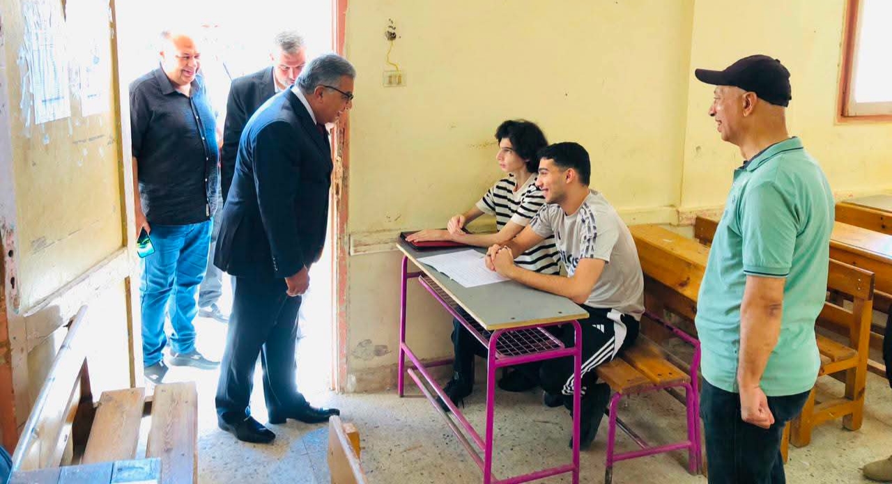 محافظ الدقهلية يتفقد لجان امتحانات الثانوية العامة