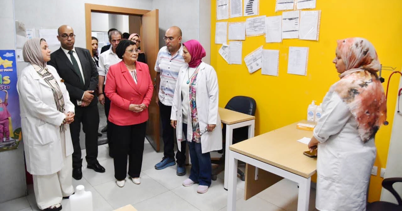 نائب وزير الصحة تجري جولة ميدانية مكثفة بالإسكندرية