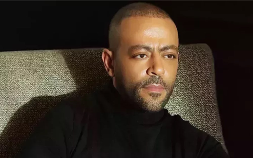 بعد طرحه بيومين.. تامر عاشور يعلن سحب ألبومه الجديد من إحدى المنصات